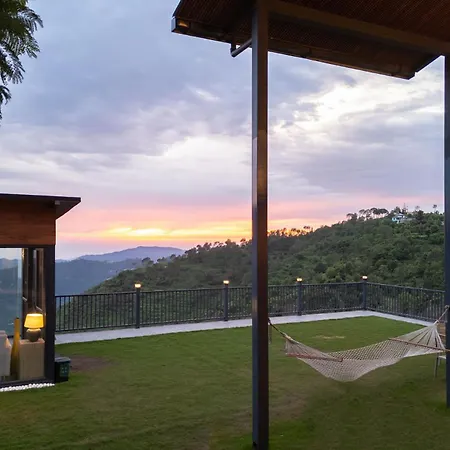 Stayvista'S Savara - 5Bhk Villa With Jacuzzi & Infinity Pool-3